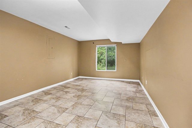 183 Kingsbrook Avenue 17, Ann Arbor, MI 48103