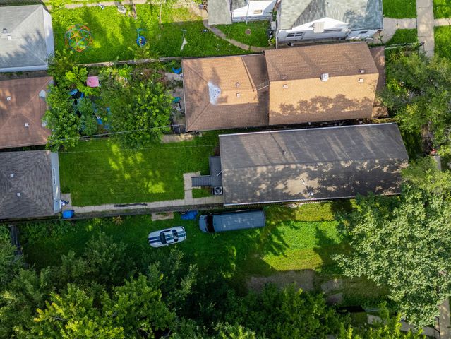 5242 W Ferdinand Street, Chicago, IL 60644