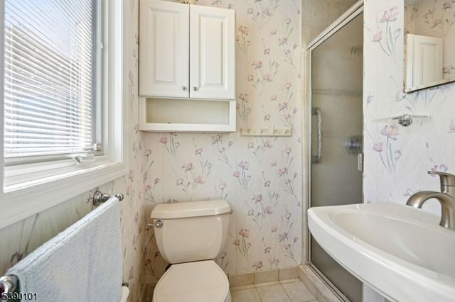 15 Highland Dr, Livingston Twp., NJ 07039