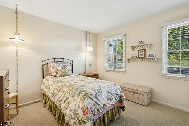 15 Highland Dr, Livingston Twp., NJ 07039