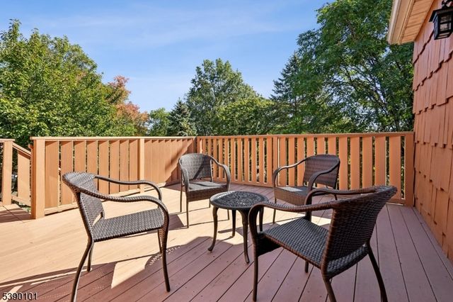 15 Highland Dr, Livingston Twp., NJ 07039