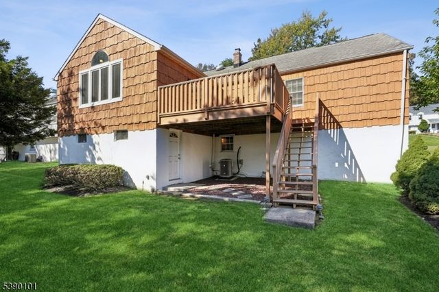 15 Highland Dr, Livingston Twp., NJ 07039