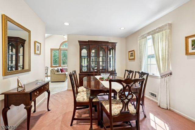 15 Highland Dr, Livingston Twp., NJ 07039