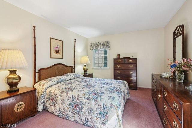 15 Highland Dr, Livingston Twp., NJ 07039