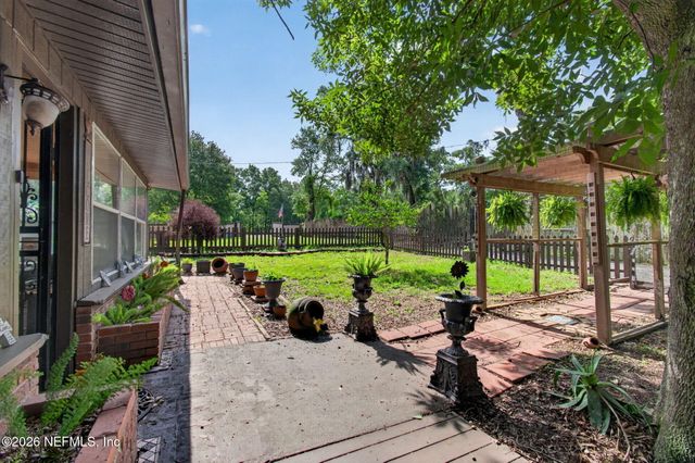 505 N STATE ROAD 21, Hawthorne, FL 32640