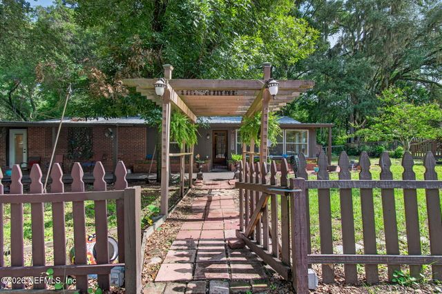 505 N STATE ROAD 21, Hawthorne, FL 32640
