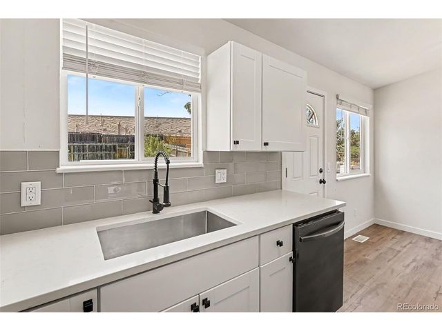 4229 S Pitkin St, Aurora, CO 80013