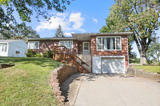 316 Lincoln Street, Pella, IA 50219