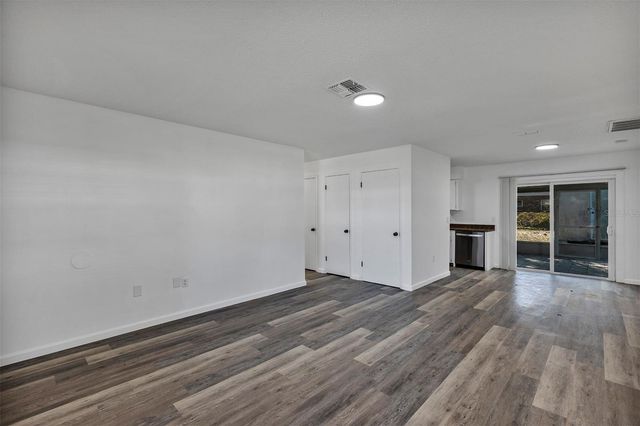 230 S SHORE DRIVE, Eagle Lake, FL 33839