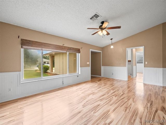 9227 Nightingale Road, Weeki Wachee, FL 34613