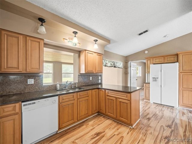 9227 Nightingale Road, Weeki Wachee, FL 34613