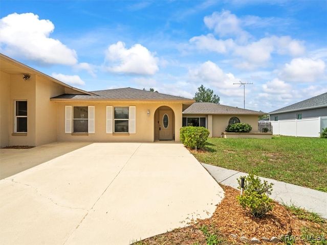 9227 Nightingale Road, Weeki Wachee, FL 34613