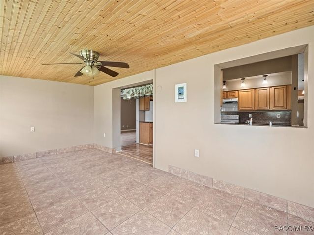 9227 Nightingale Road, Weeki Wachee, FL 34613