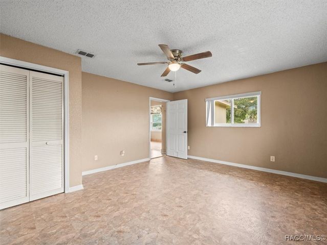 9227 Nightingale Road, Weeki Wachee, FL 34613