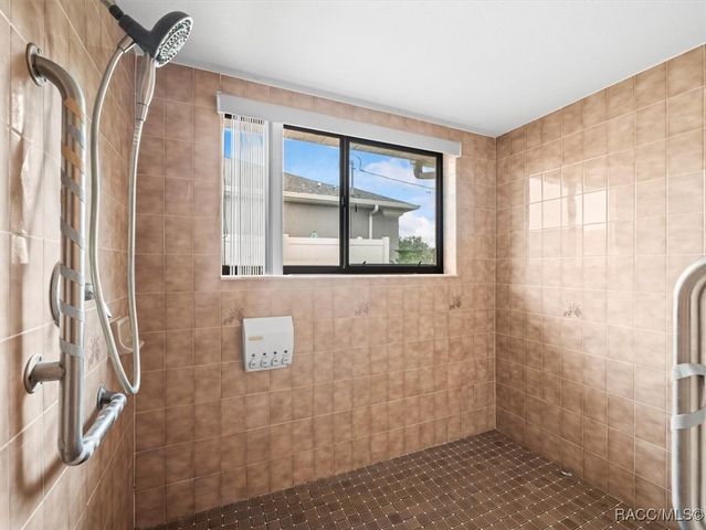 9227 Nightingale Road, Weeki Wachee, FL 34613