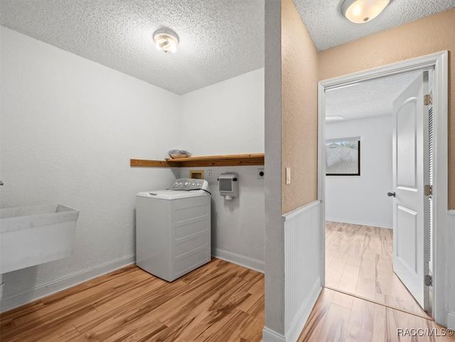 9227 Nightingale Road, Weeki Wachee, FL 34613