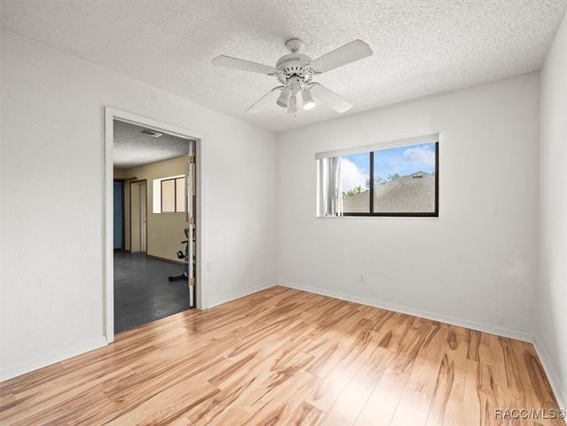 9227 Nightingale Road, Weeki Wachee, FL 34613