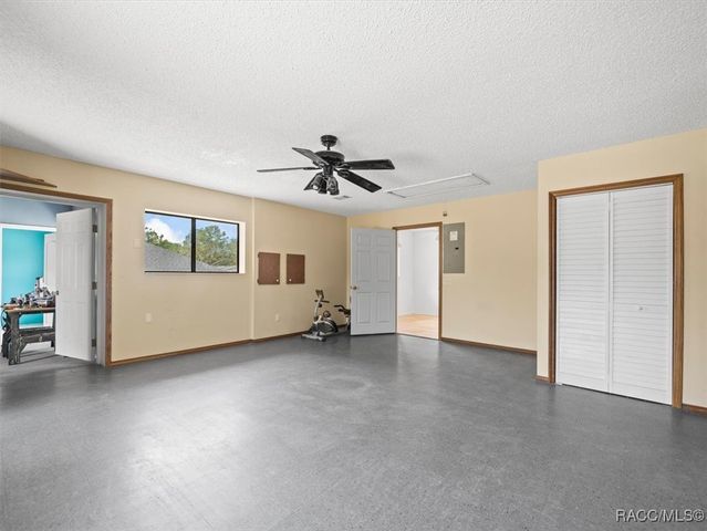 9227 Nightingale Road, Weeki Wachee, FL 34613