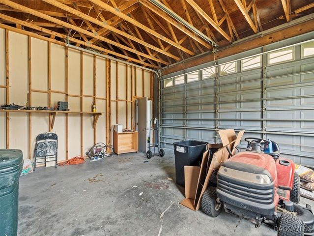 9227 Nightingale Road, Weeki Wachee, FL 34613