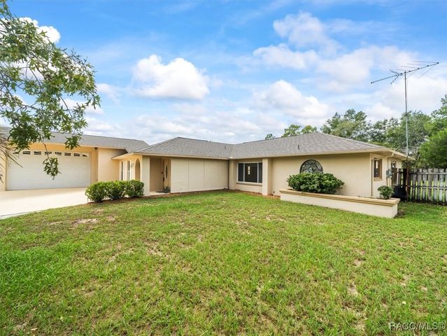 9227 Nightingale Road, Weeki Wachee, FL 34613