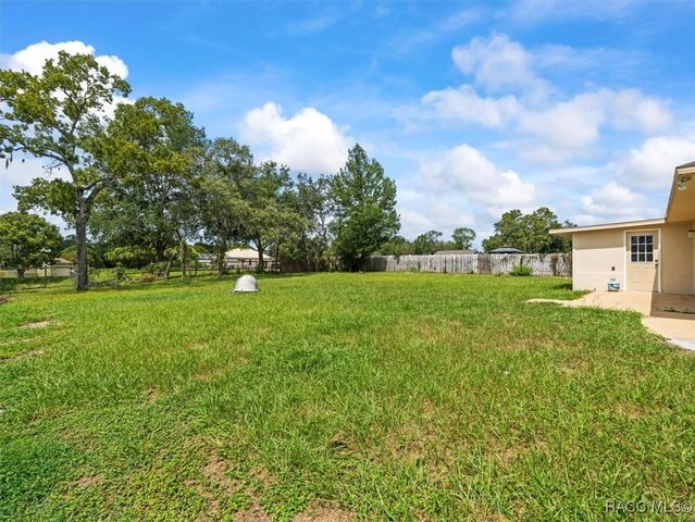 9227 Nightingale Road, Weeki Wachee, FL 34613