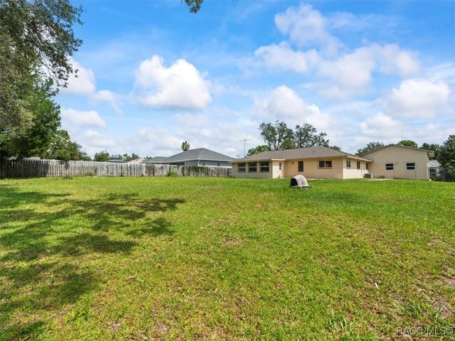 9227 Nightingale Road, Weeki Wachee, FL 34613