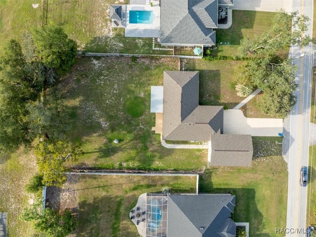 9227 Nightingale Road, Weeki Wachee, FL 34613