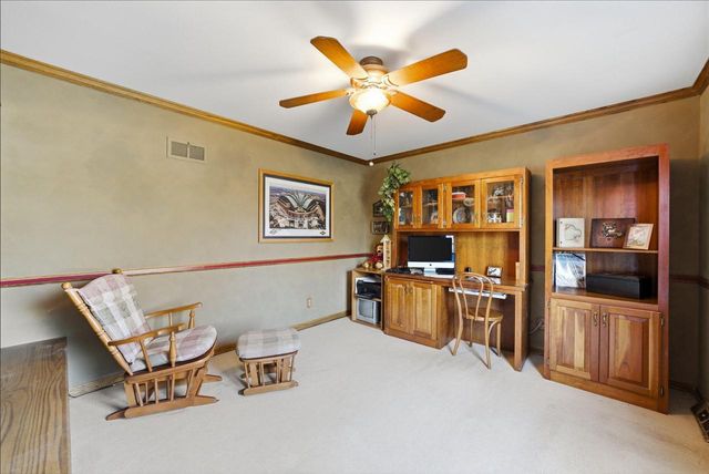 W67N977 Cambridge AVENUE, Cedarburg, WI 53012