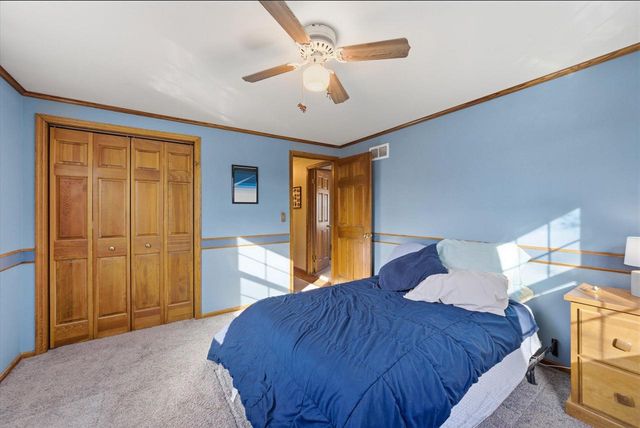 W67N977 Cambridge AVENUE, Cedarburg, WI 53012