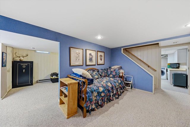 W67N977 Cambridge AVENUE, Cedarburg, WI 53012