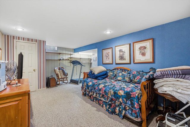 W67N977 Cambridge AVENUE, Cedarburg, WI 53012