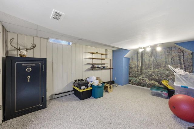 W67N977 Cambridge AVENUE, Cedarburg, WI 53012