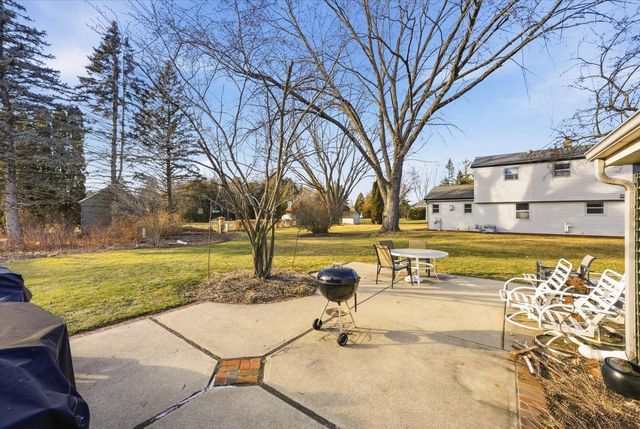 W67N977 Cambridge AVENUE, Cedarburg, WI 53012