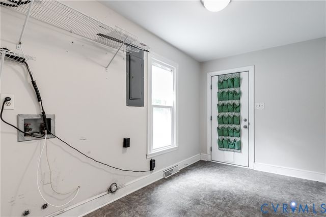 3924 Belspring Rd, Chester, VA 23831