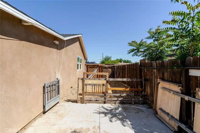 232 E Avenue P5, Palmdale, CA 93550