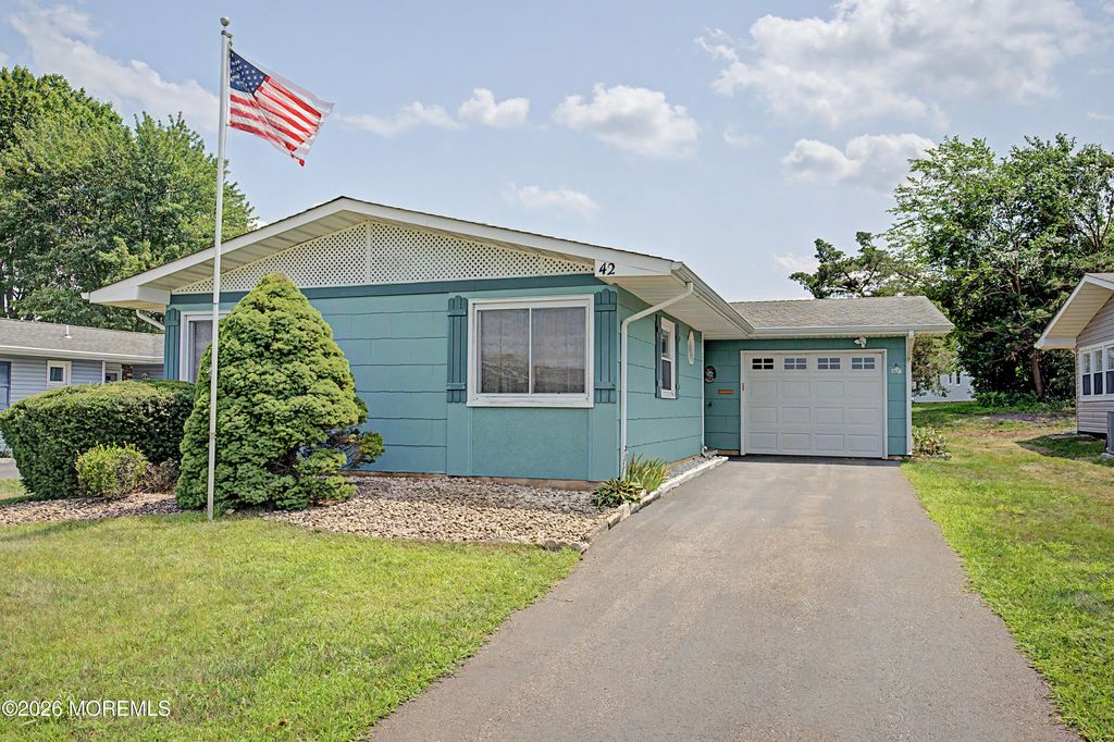 42 Patmore Road, Brick, NJ 08724