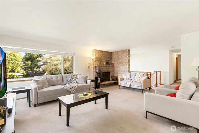 135 NW 181st Street, Shoreline, WA 98177