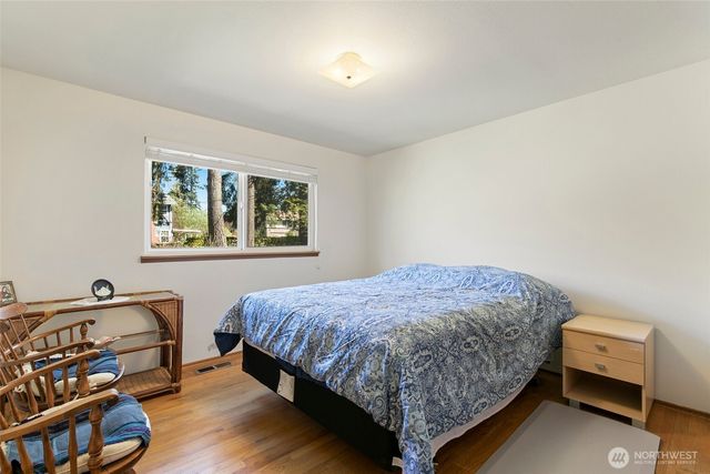 135 NW 181st Street, Shoreline, WA 98177