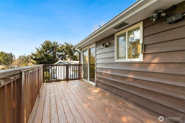 135 NW 181st Street, Shoreline, WA 98177