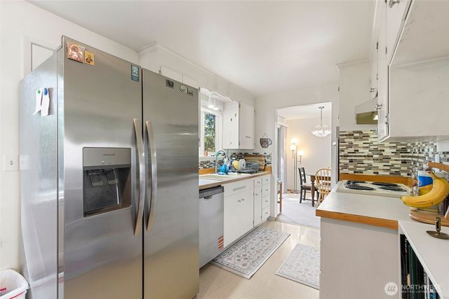 135 NW 181st Street, Shoreline, WA 98177