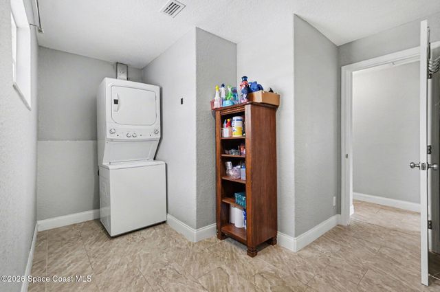 455 Riverside Avenue, Merritt Island, FL 32953