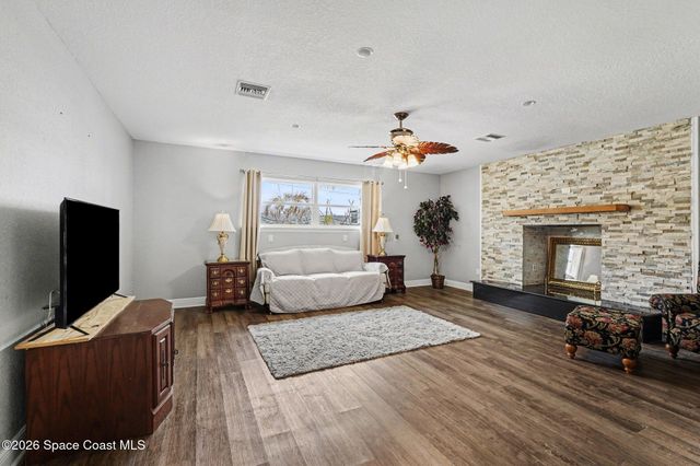 455 Riverside Avenue, Merritt Island, FL 32953