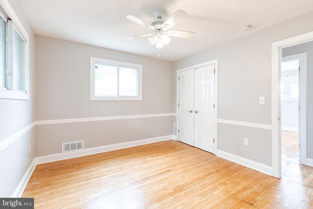 Image 16 of property listing at 127 DUBLIN DR, Lutherville Timonium, MD 21093