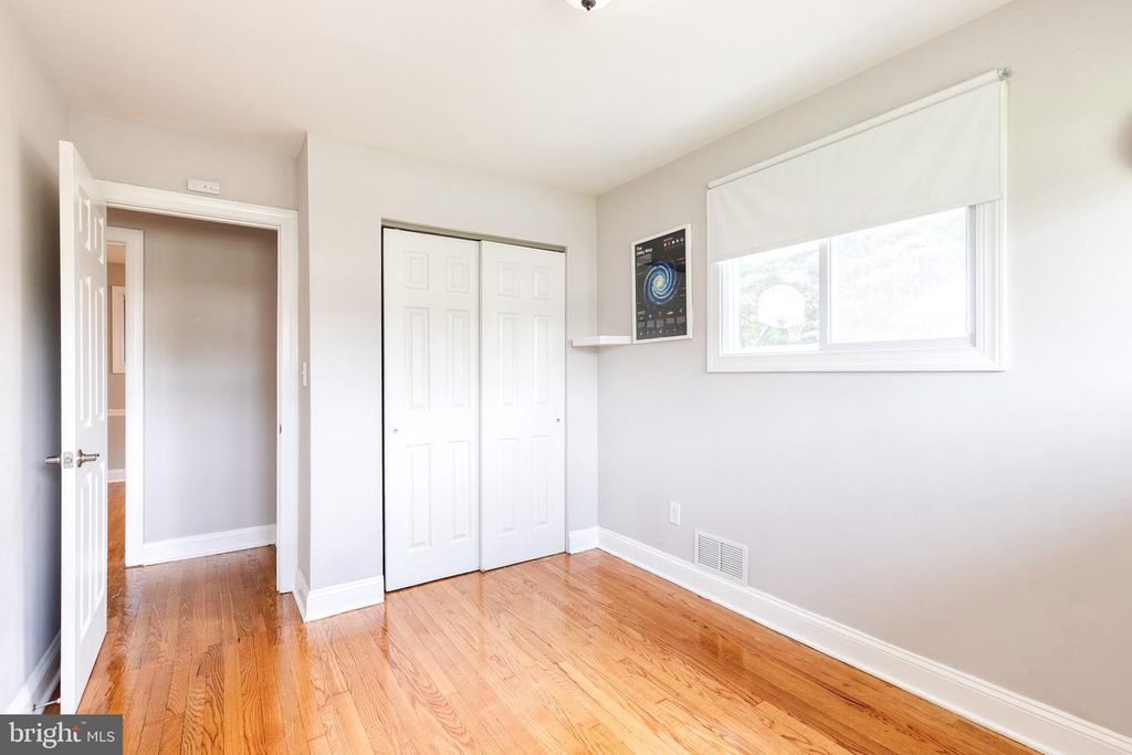 Image 22 of property listing at 127 DUBLIN DR, Lutherville Timonium, MD 21093