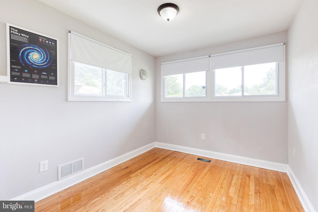 Image 23 of property listing at 127 DUBLIN DR, Lutherville Timonium, MD 21093