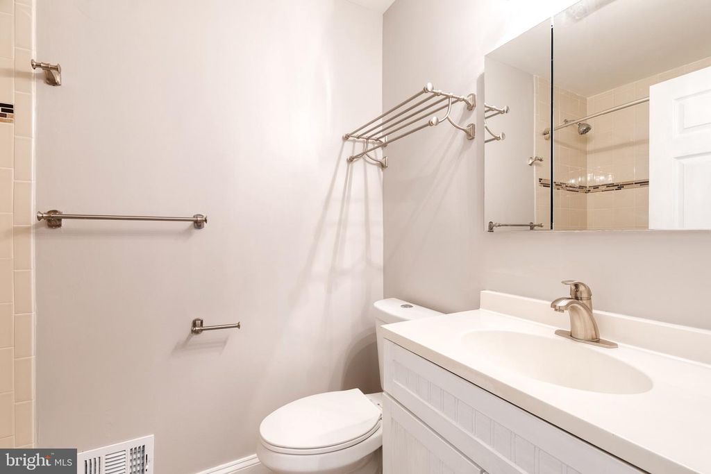 Image 24 of property listing at 127 DUBLIN DR, Lutherville Timonium, MD 21093