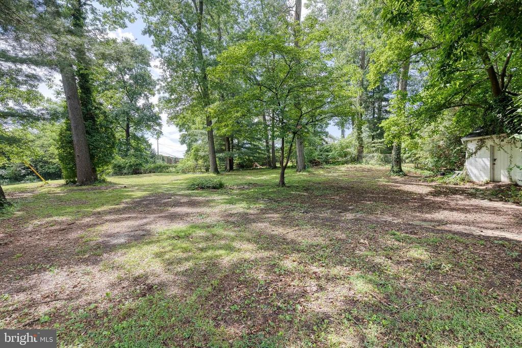 Image 34 of property listing at 127 DUBLIN DR, Lutherville Timonium, MD 21093