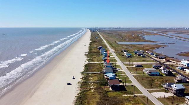 4518 Blue Water Hwy, Freeport, TX 77541