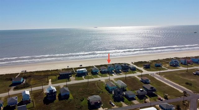 4518 Blue Water Hwy, Freeport, TX 77541