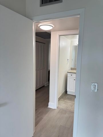 2039 Rexford C, Boca Raton, FL 33434